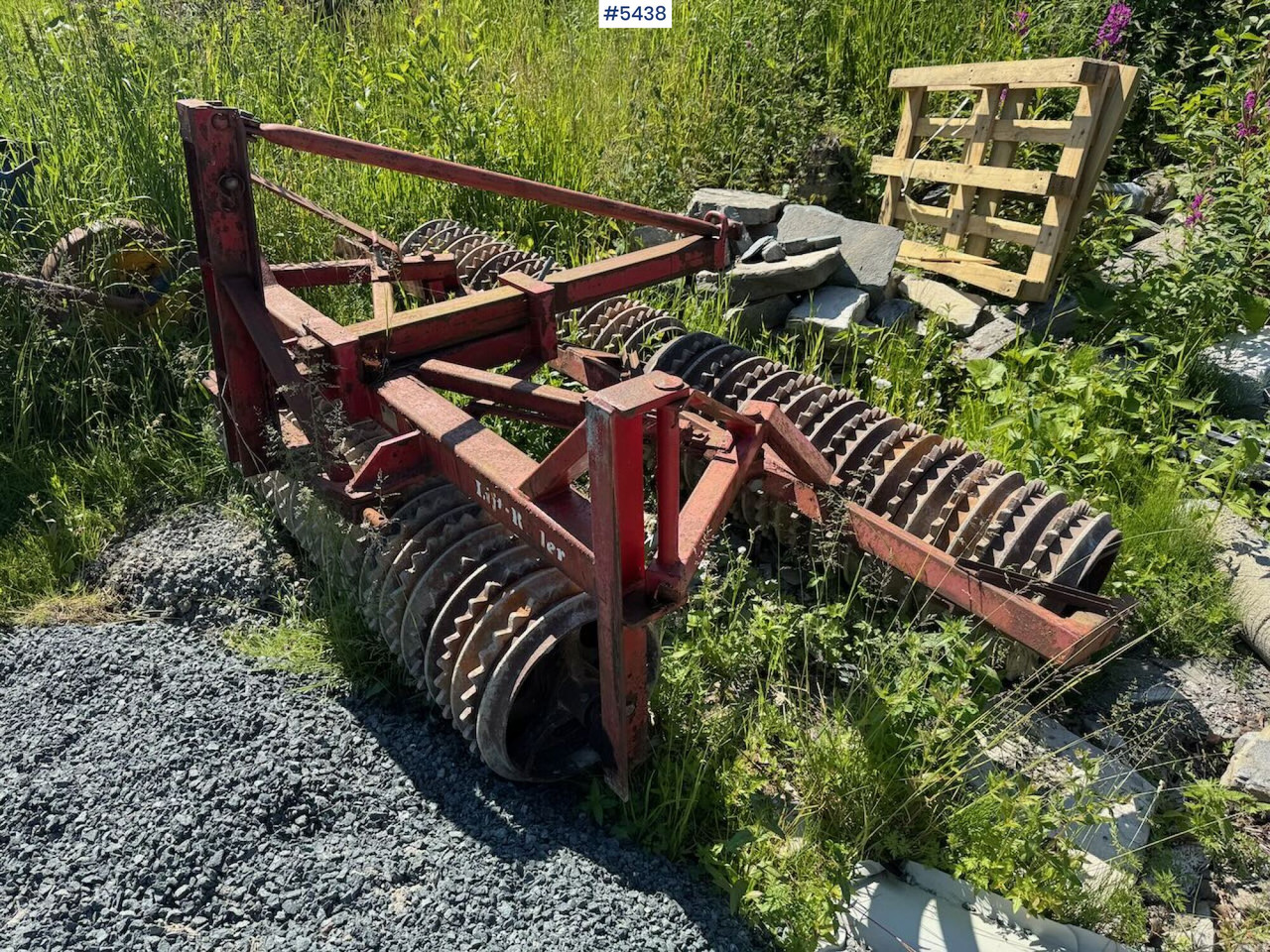 HE-VA Lift Roller 4M - Technik für Bodenbearbeitung: das Bild 1 HE-VA Lift Roller 4M - Technik für Bodenbearbeitung: das Bild 1