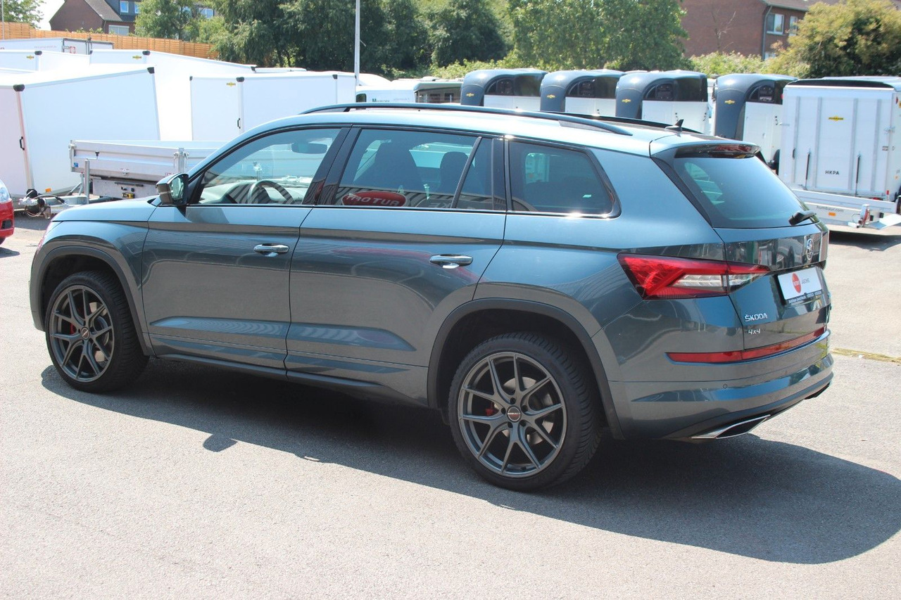 Skoda Kodiaq RS 4x4 ACC Std-Hzg Pano Alcant LED Canton - SUV/ Geländewagen: das Bild 4 Skoda Kodiaq RS 4x4 ACC Std-Hzg Pano Alcant LED Canton - SUV/ Geländewagen: das Bild 4