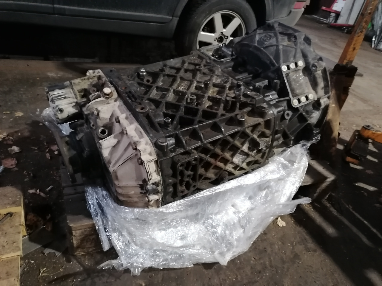 MAN DAF REMANUFACTURED gearbox ZF 16S151 ratio 0,84 - Getriebe: das Bild 3 MAN DAF REMANUFACTURED gearbox ZF 16S151 ratio 0,84 - Getriebe: das Bild 3