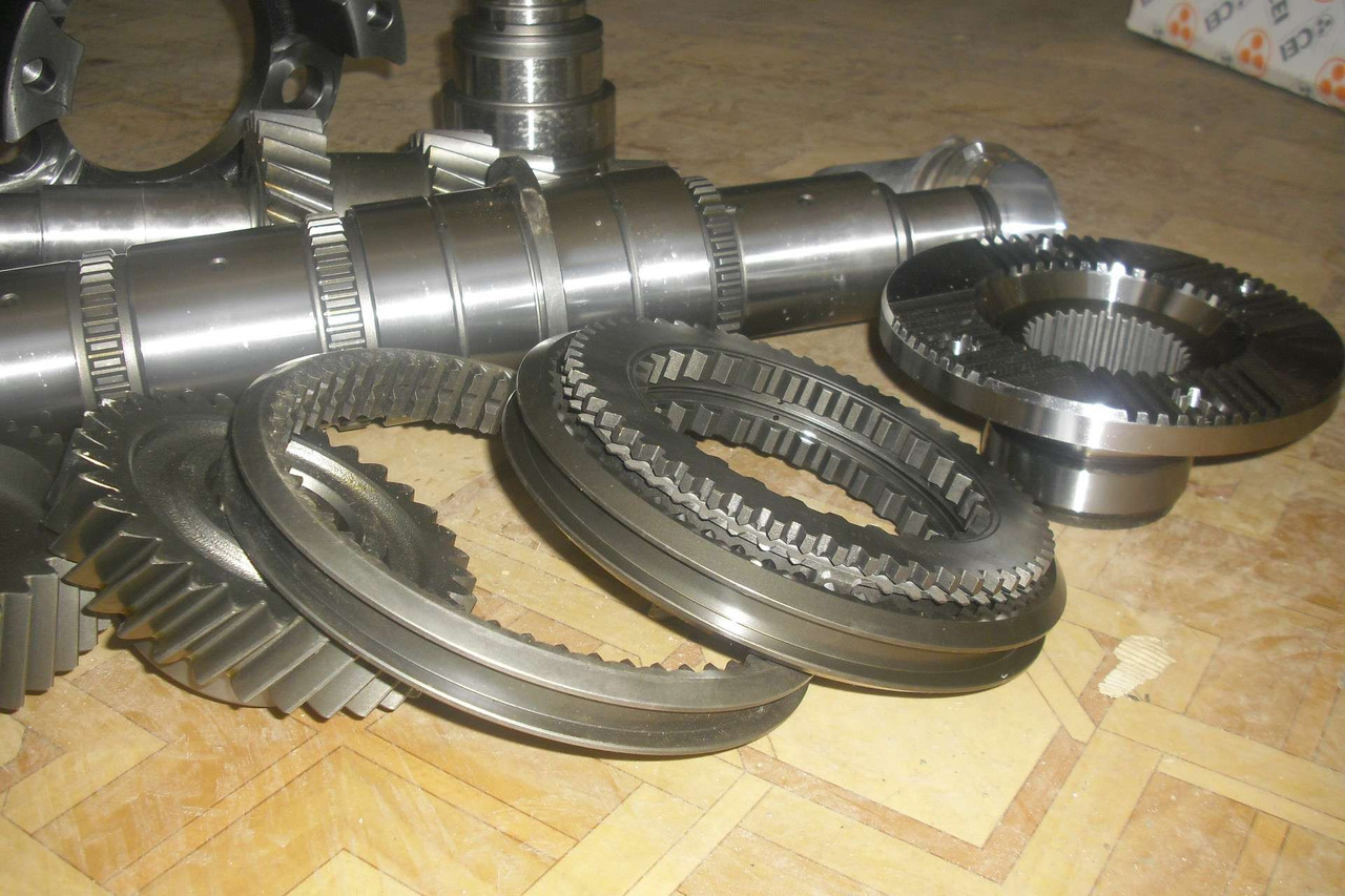 Spare parts for gearboxes Different - Getriebe und Teile für LKW: das Bild 3 Spare parts for gearboxes Different - Getriebe und Teile für LKW: das Bild 3