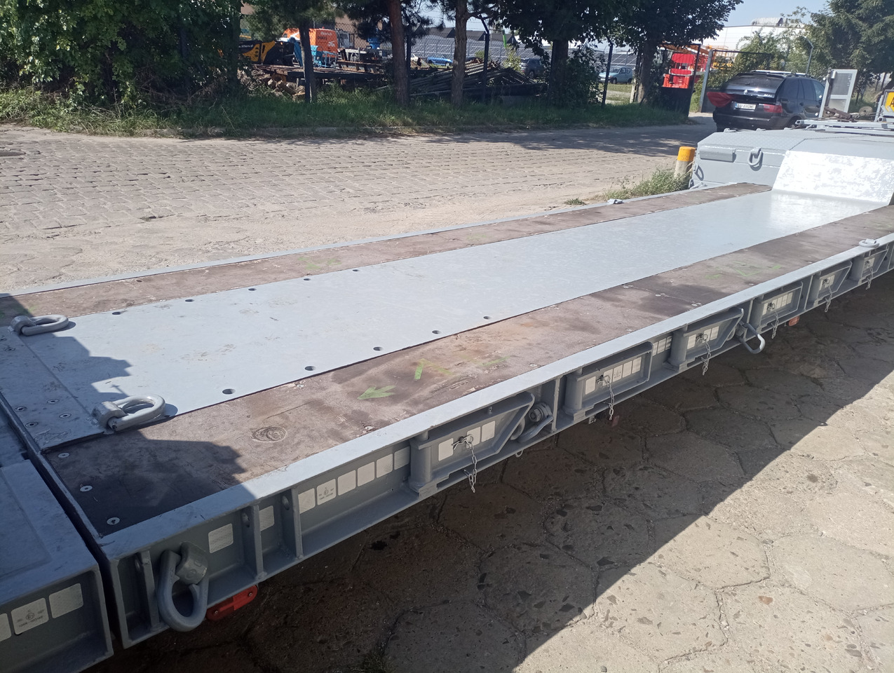 BERTOJA Tiefbett marki Bertoja 2-osie skrętne po kapitalnym remoncie - Tieflader Auflieger: das Bild 2 BERTOJA Tiefbett marki Bertoja 2-osie skrętne po kapitalnym remoncie - Tieflader Auflieger: das Bild 2