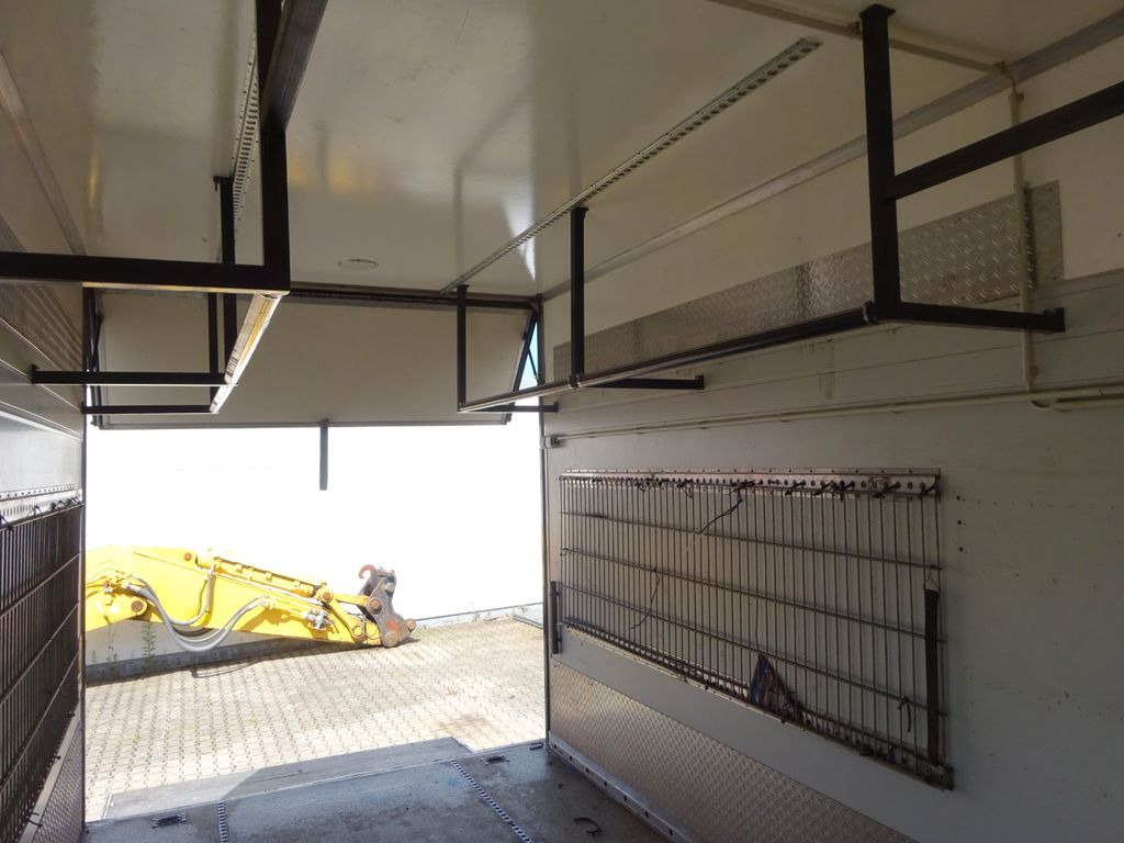 Koffer LKW MAN 8.220 Koffer mit LBW als Wohnmobil ausgebaut 4x2 MAN 8.220 Koffer mit LBW als Wohnmobil ausgebaut 4x2: das Bild 18 Koffer LKW MAN 8.220 Koffer mit LBW als Wohnmobil ausgebaut 4x2 MAN 8.220 Koffer mit LBW als Wohnmobil ausgebaut 4x2: das Bild 18