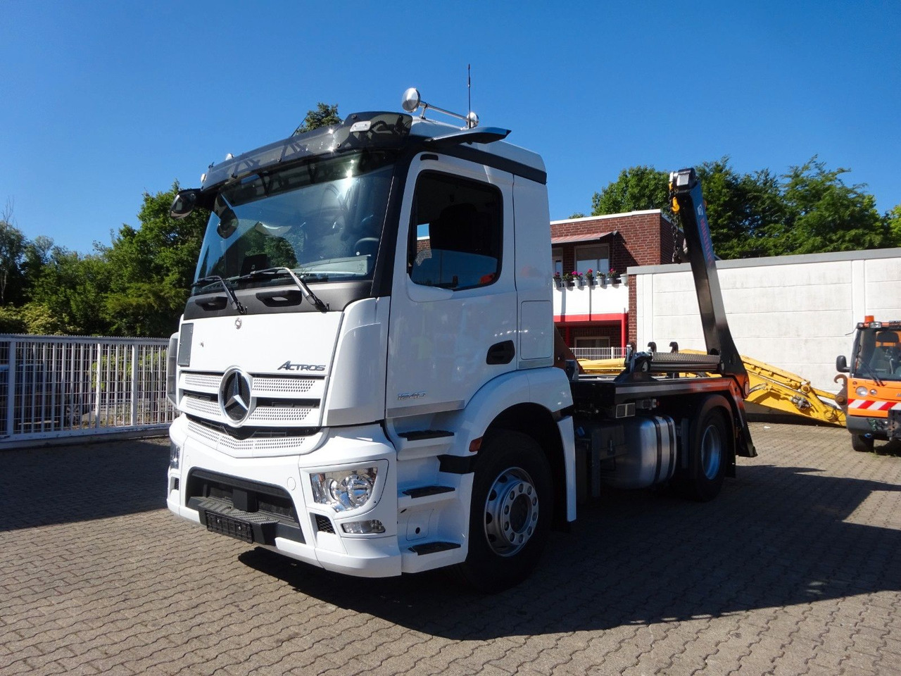 Mercedes-Benz 1840 Actros Absetzkipper NEUFAHRZEUG mit 1645 km - Kipper: das Bild 1 Mercedes-Benz 1840 Actros Absetzkipper NEUFAHRZEUG mit 1645 km - Kipper: das Bild 1