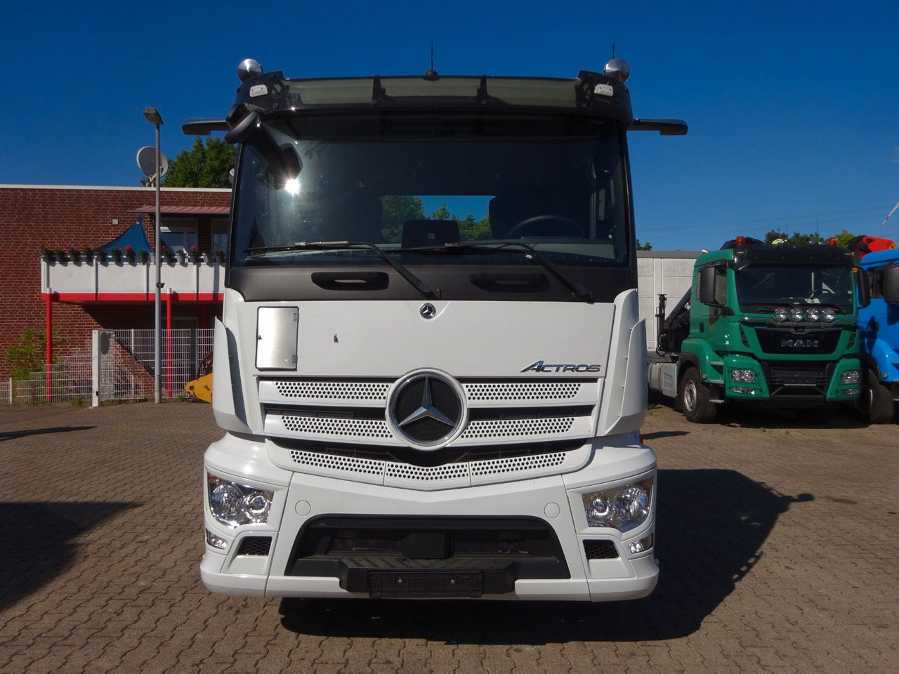 Mercedes-Benz 1840 Actros Absetzkipper NEUFAHRZEUG mit 1645 km - Kipper: das Bild 5 Mercedes-Benz 1840 Actros Absetzkipper NEUFAHRZEUG mit 1645 km - Kipper: das Bild 5