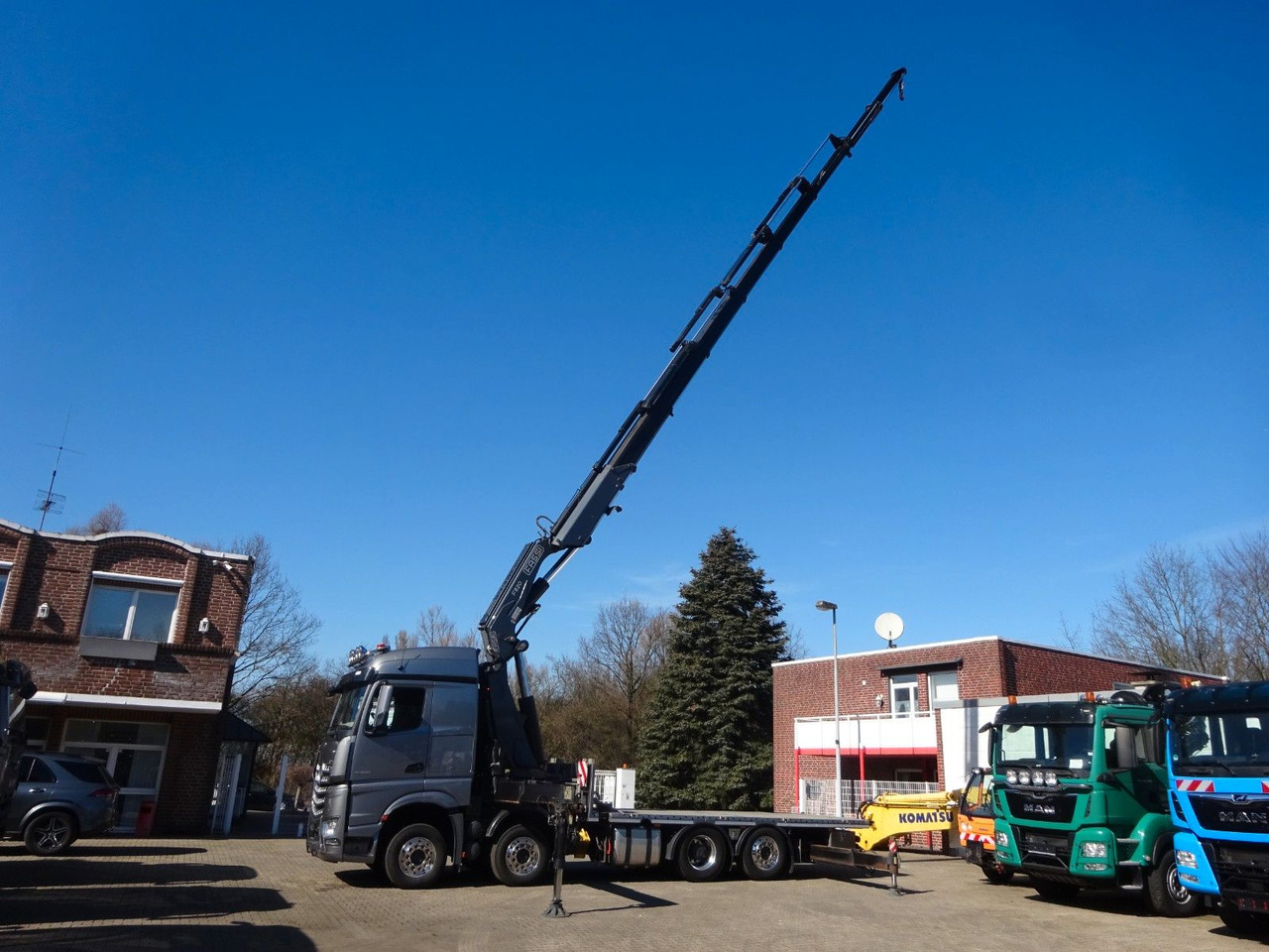 Mercedes-Benz 3453 Plattform + Fassi F820 Kran 8x2 Mercedes-Benz 3453 FASSI F820 Kran 8x Hydr. Ausschub - Autokran, Pritsche LKW: das Bild 3 Mercedes-Benz 3453 Plattform + Fassi F820 Kran 8x2 Mercedes-Benz 3453 FASSI F820 Kran 8x Hydr. Ausschub - Autokran, Pritsche LKW: das Bild 3