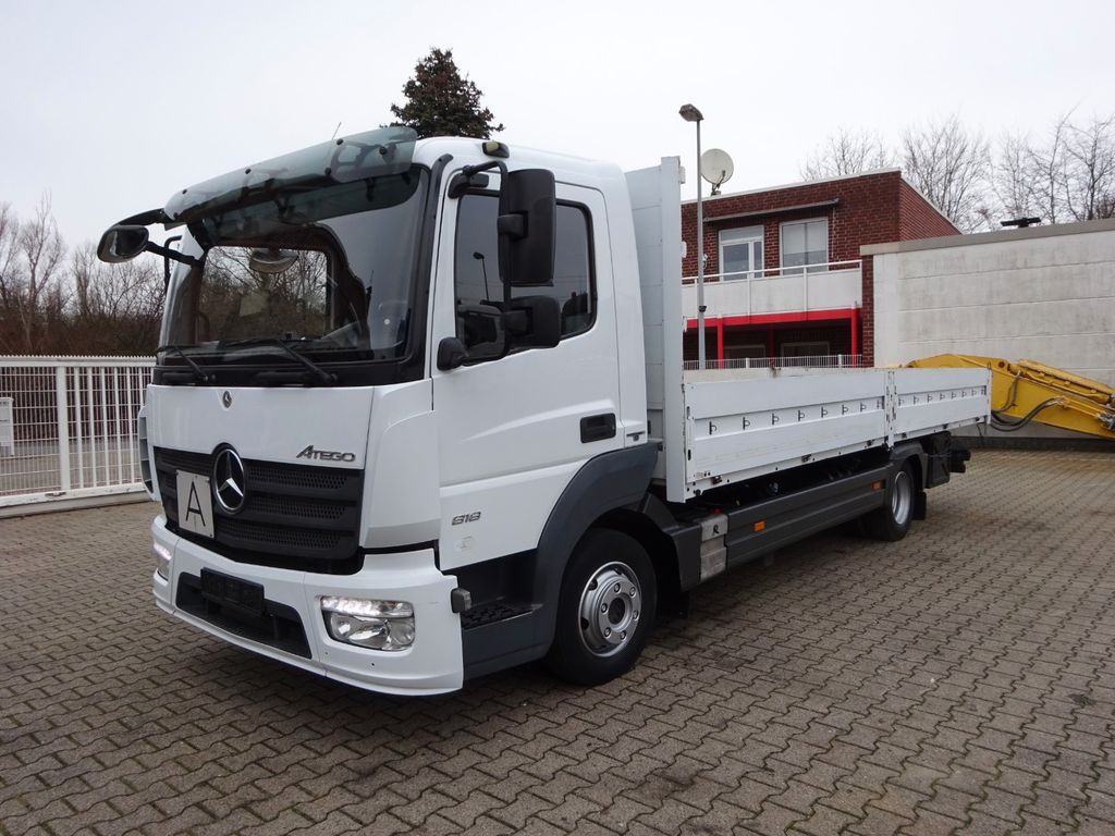 Mercedes-Benz 818 Atego Pritsche - Pritsche LKW: das Bild 2 Mercedes-Benz 818 Atego Pritsche - Pritsche LKW: das Bild 2