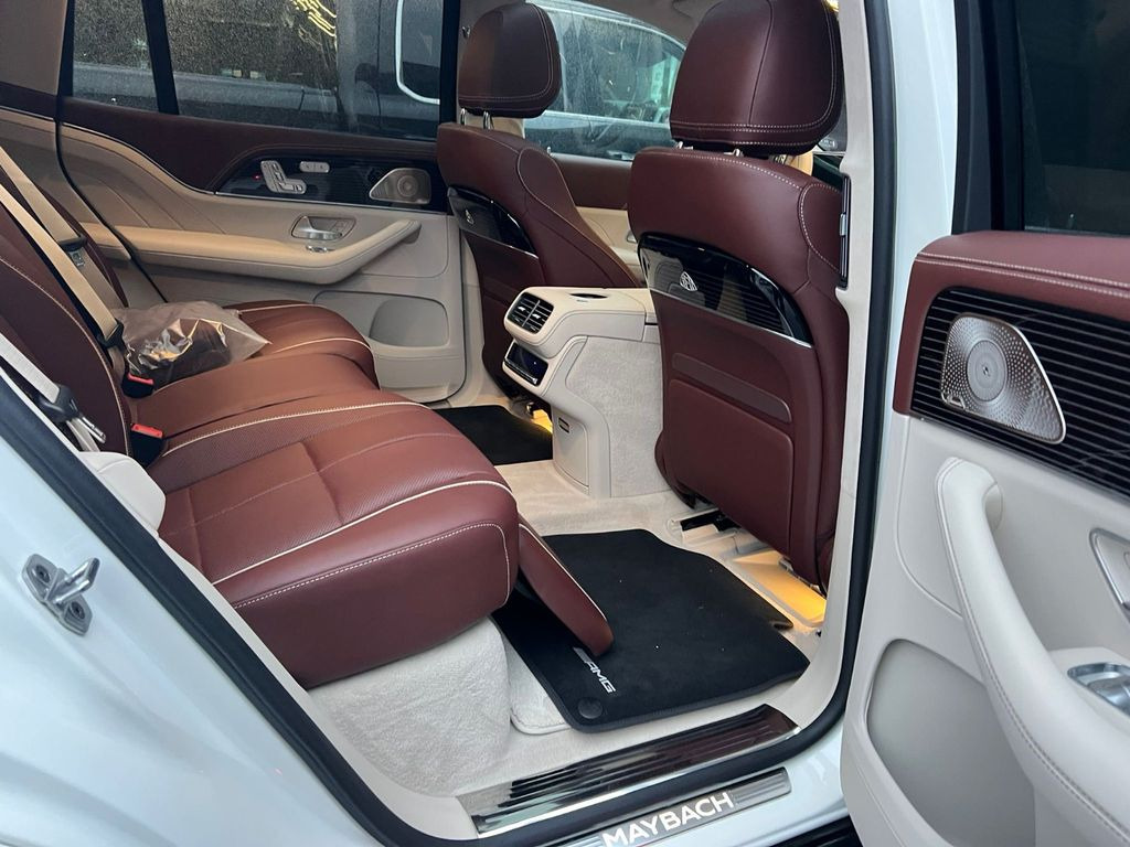 Mercedes-Benz GLS 600 Maybach 4Matic | 23 ZOLL | BURMESTER - SUV/ Geländewagen: das Bild 5 Mercedes-Benz GLS 600 Maybach 4Matic | 23 ZOLL | BURMESTER - SUV/ Geländewagen: das Bild 5
