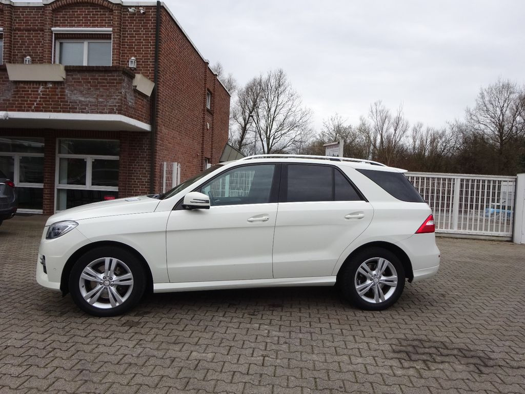 Mercedes-Benz ML 350 CDI BlueTec - SUV/ Geländewagen: das Bild 2 Mercedes-Benz ML 350 CDI BlueTec - SUV/ Geländewagen: das Bild 2