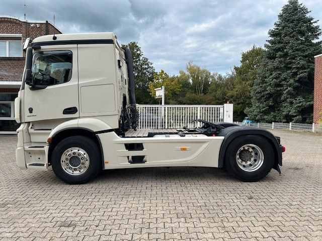 Mercedes-Benz 1848 Actros SZM mit Kipperpumpe 4x im Bestand - Sattelzugmaschine: das Bild 3 Mercedes-Benz 1848 Actros SZM mit Kipperpumpe 4x im Bestand - Sattelzugmaschine: das Bild 3