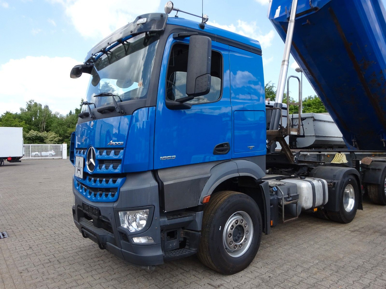 Mercedes-Benz 1853 Arocs SZM mit Kipperpumpe - Sattelzugmaschine: das Bild 1 Mercedes-Benz 1853 Arocs SZM mit Kipperpumpe - Sattelzugmaschine: das Bild 1