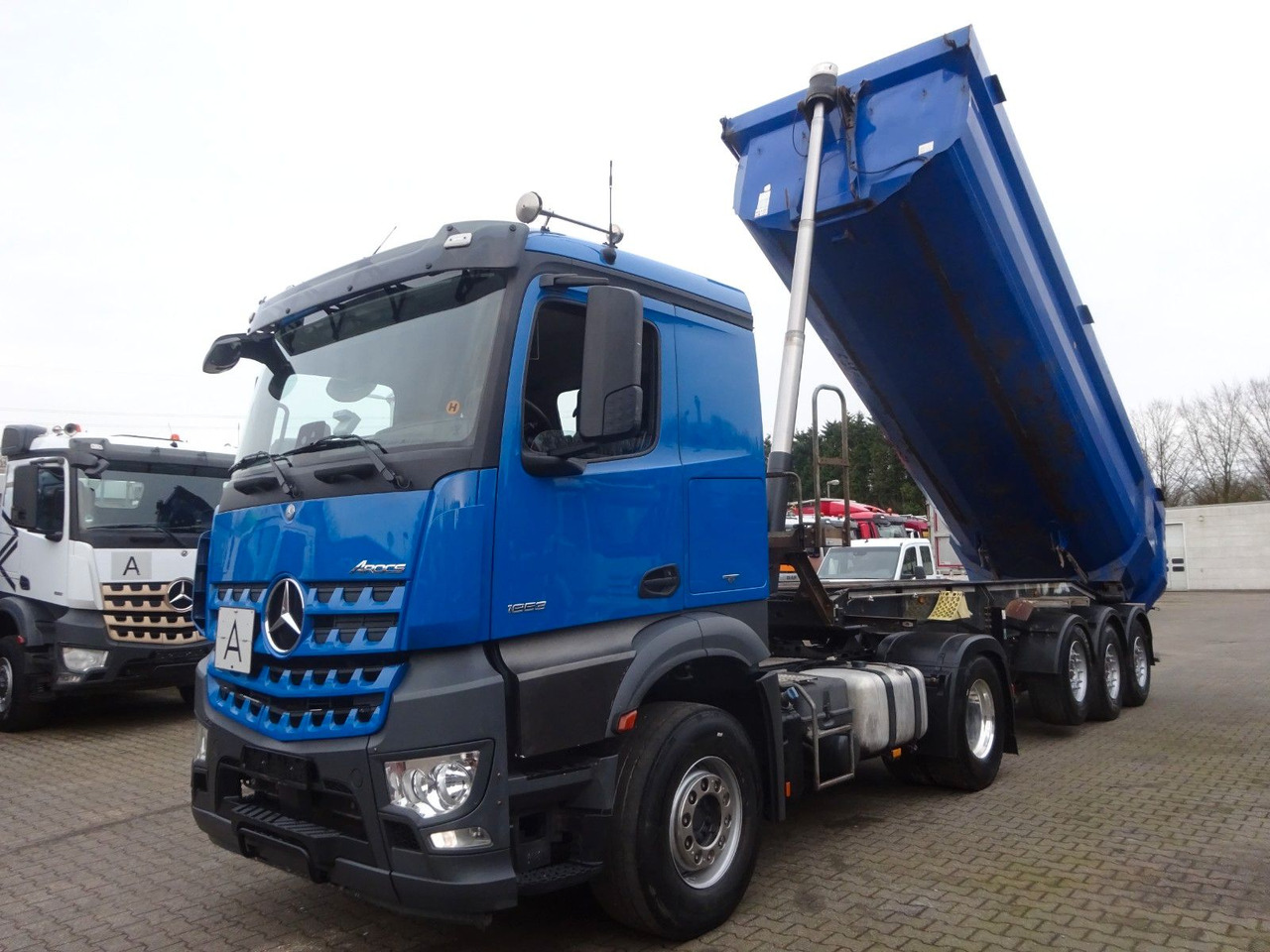 Mercedes-Benz 1853 Arocs SZM mit Kipperpumpe - Sattelzugmaschine: das Bild 2 Mercedes-Benz 1853 Arocs SZM mit Kipperpumpe - Sattelzugmaschine: das Bild 2