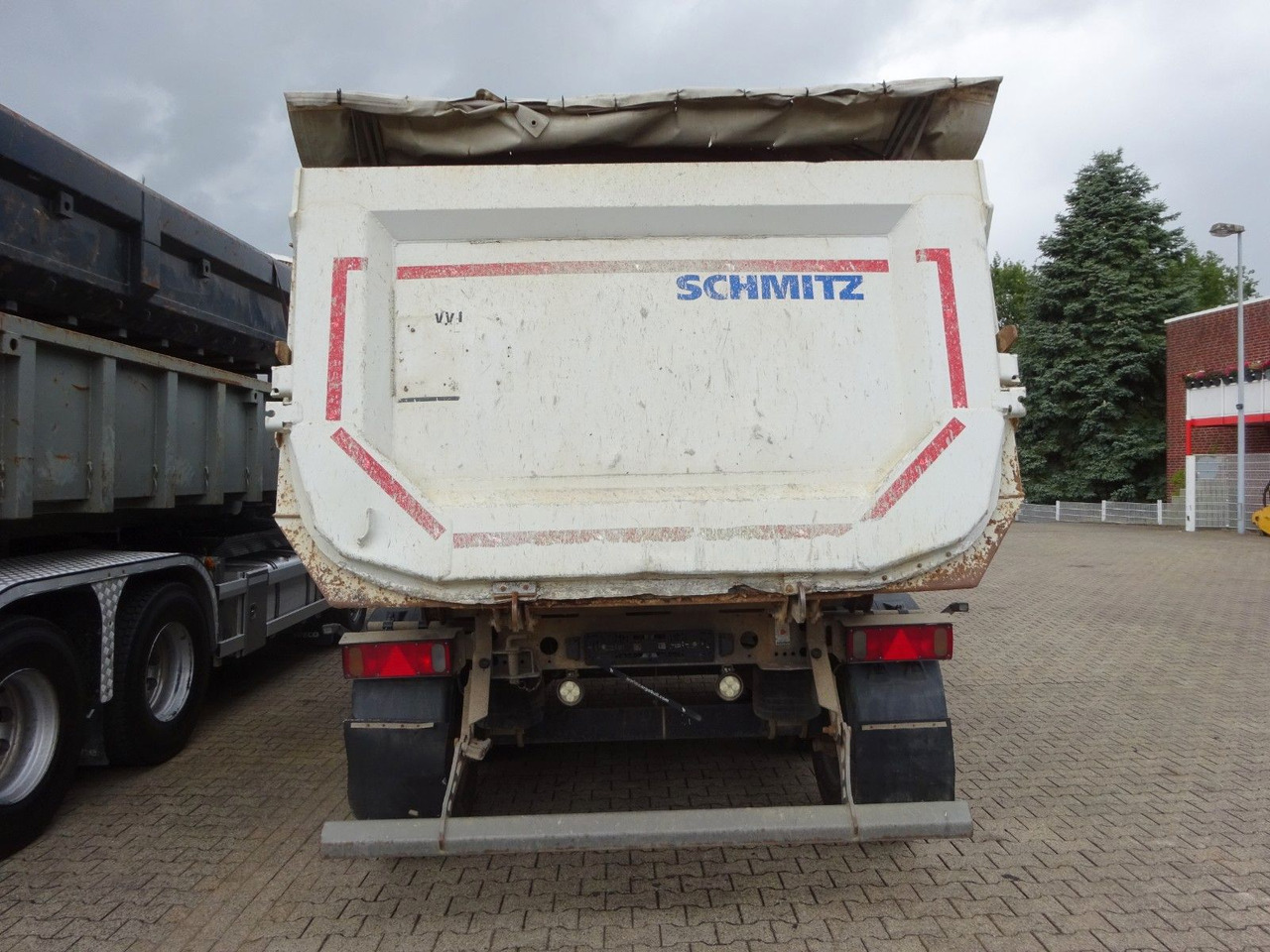 Schmitz Cargobull SKI 24 SL 7.2 Kipp Auflieger Mulde mit 3 Achsen - Kipper Auflieger: das Bild 5 Schmitz Cargobull SKI 24 SL 7.2 Kipp Auflieger Mulde mit 3 Achsen - Kipper Auflieger: das Bild 5