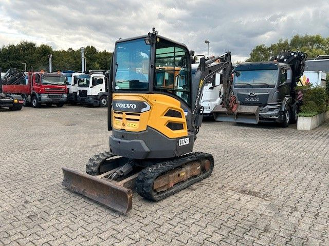 Volvo ECR 250 Minibagger mit Gummiketten - Minibagger: das Bild 5 Volvo ECR 250 Minibagger mit Gummiketten - Minibagger: das Bild 5