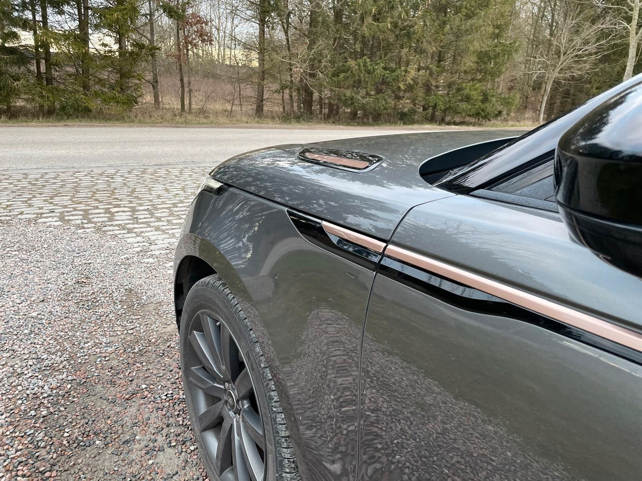 Land Rover Range Rover Velar R-Dynamic 3.0D 4WD Land Rover Range Rover Velar R-Dynamic 3.0D 4WD *RESERVED - SUV/ Geländewagen: das Bild 5 Land Rover Range Rover Velar R-Dynamic 3.0D 4WD Land Rover Range Rover Velar R-Dynamic 3.0D 4WD *RESERVED - SUV/ Geländewagen: das Bild 5