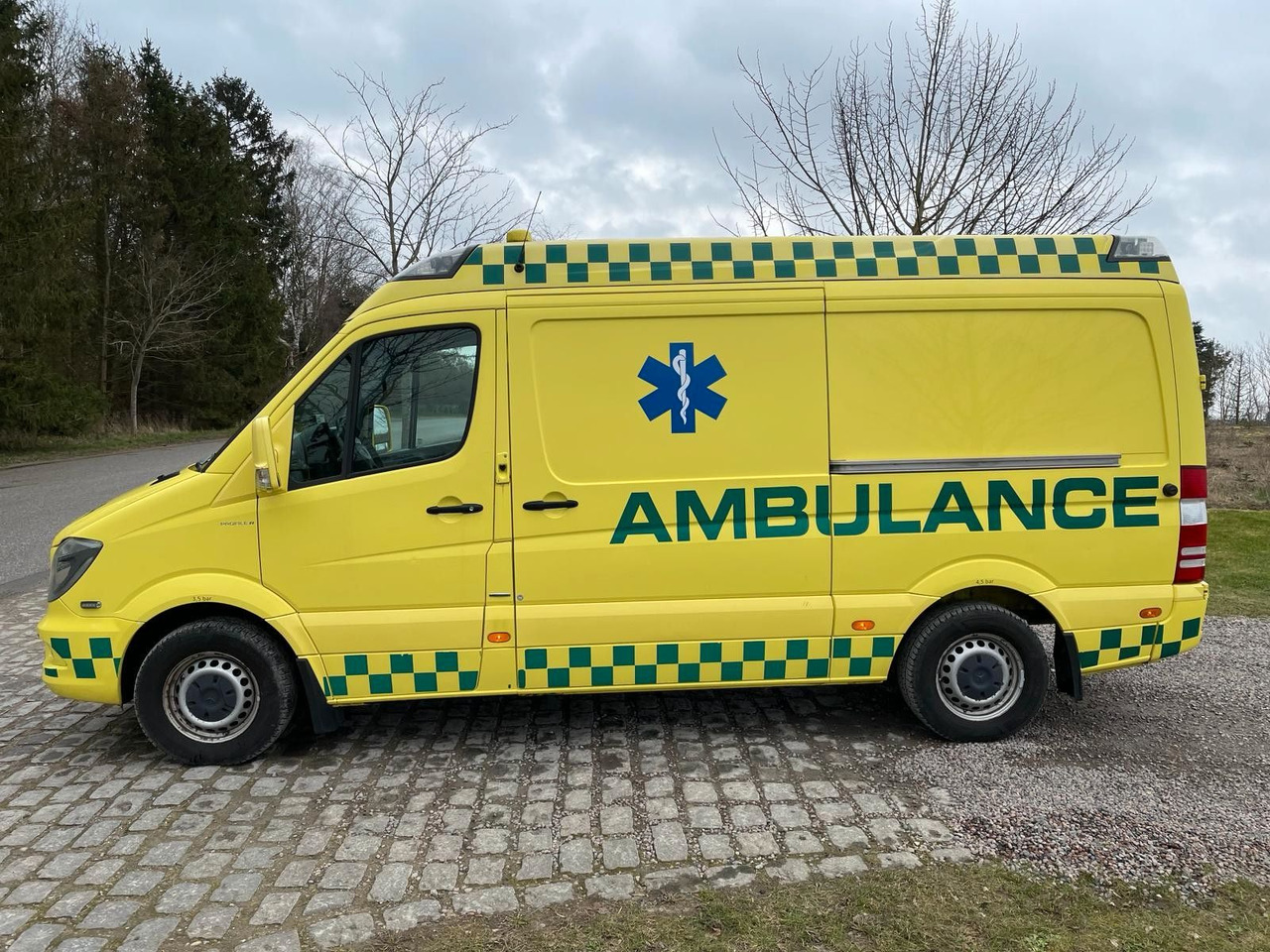 Mercedes-Benz Sprinter 316 CDI Aut *14 000 € netto - Krankenwagen: das Bild 2 Mercedes-Benz Sprinter 316 CDI Aut *14 000 € netto - Krankenwagen: das Bild 2