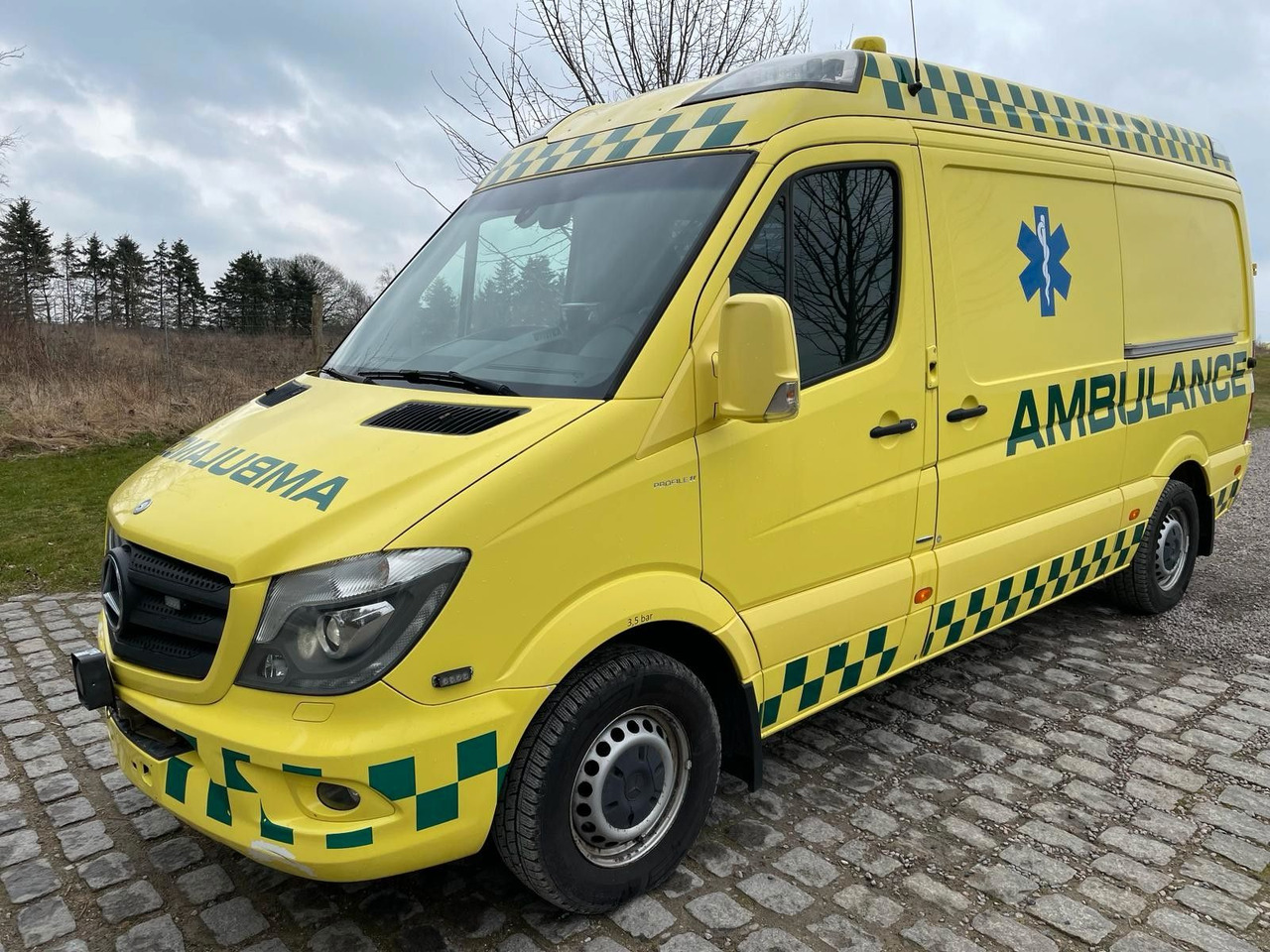 Mercedes-Benz Sprinter 316 CDI Aut *14 000 € netto - Krankenwagen: das Bild 1 Mercedes-Benz Sprinter 316 CDI Aut *14 000 € netto - Krankenwagen: das Bild 1