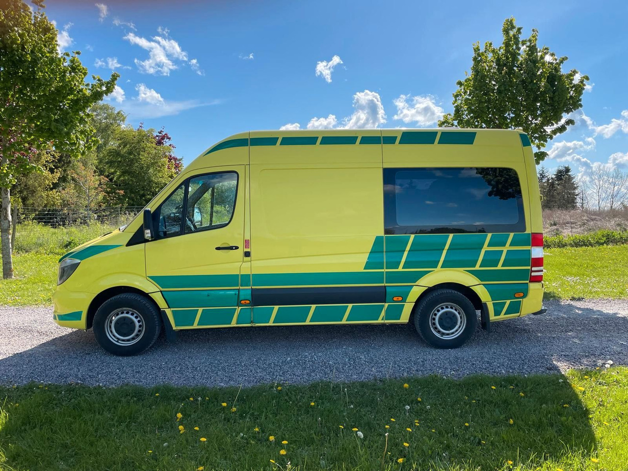 Mercedes-Benz Sprinter II Kasten 316 CDI Aut Ambulance* - Krankenwagen: das Bild 2 Mercedes-Benz Sprinter II Kasten 316 CDI Aut Ambulance* - Krankenwagen: das Bild 2