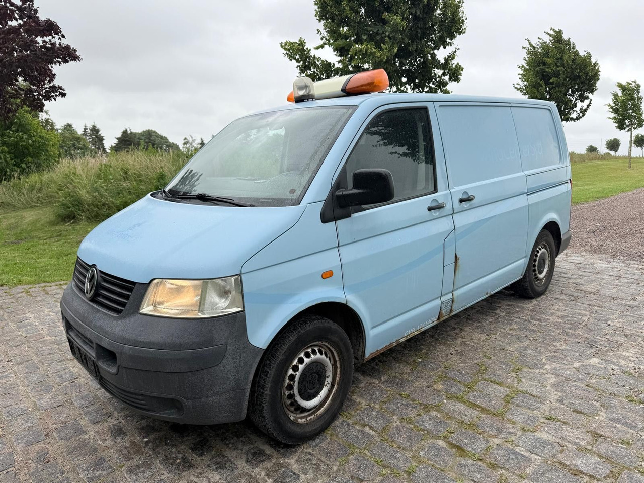 Volkswagen T5 Transporter 2.5 TDI 4Motion *Klima *4x4 - Kleintransporter: das Bild 2 Volkswagen T5 Transporter 2.5 TDI 4Motion *Klima *4x4 - Kleintransporter: das Bild 2