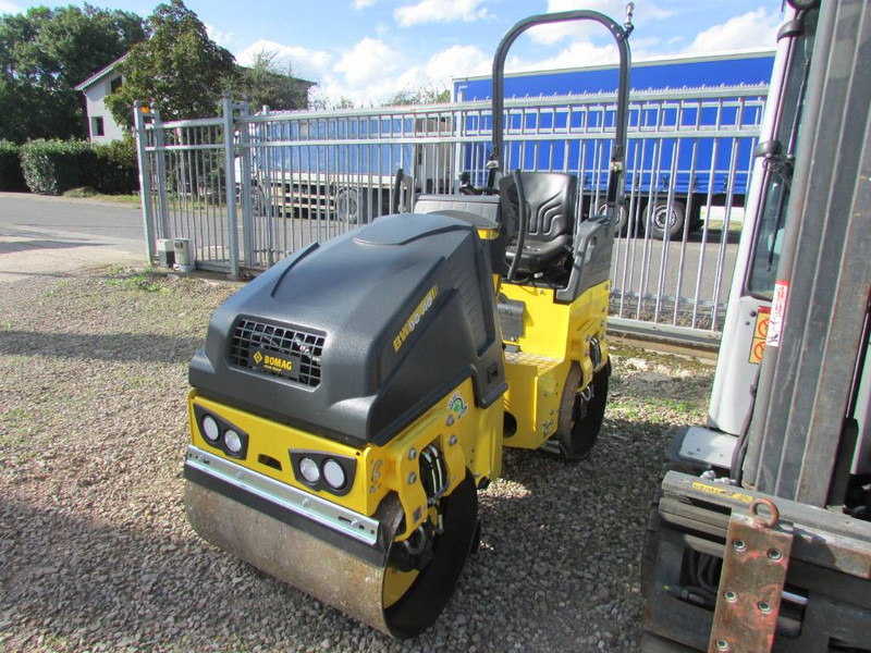 Bomag BW 90 AD-5 Walze / 24.500 EUR - Walzen: das Bild 4 Bomag BW 90 AD-5 Walze / 24.500 EUR - Walzen: das Bild 4
