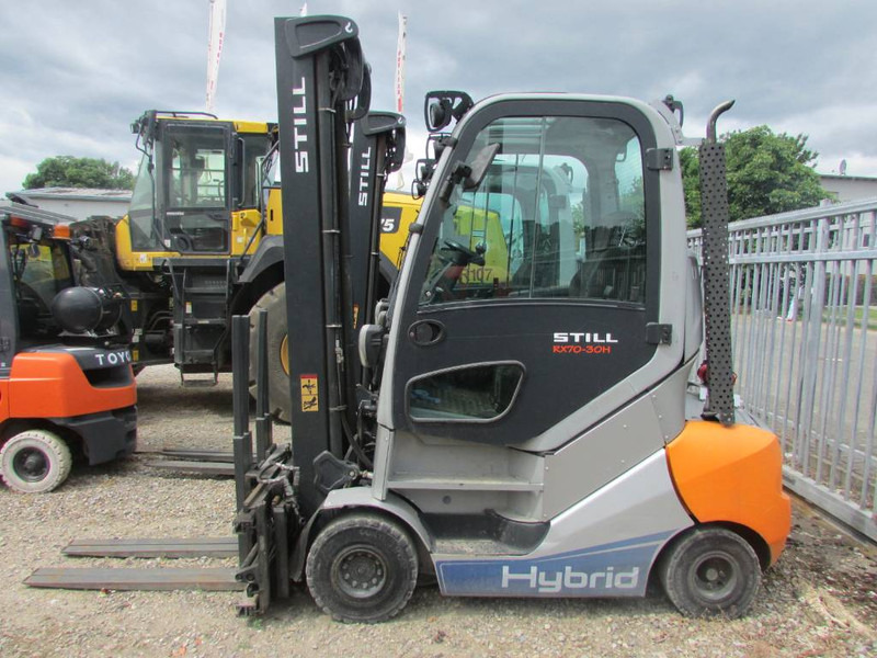 Still RX 70-30 H Hybrid / Diesel Stapler 9.500 EUR - Dieselstapler: das Bild 1 Still RX 70-30 H Hybrid / Diesel Stapler 9.500 EUR - Dieselstapler: das Bild 1