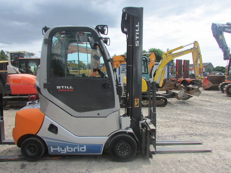 Still RX 70-30 H Hybrid / Diesel Stapler 9.500 EUR - Dieselstapler: das Bild 4 Still RX 70-30 H Hybrid / Diesel Stapler 9.500 EUR - Dieselstapler: das Bild 4