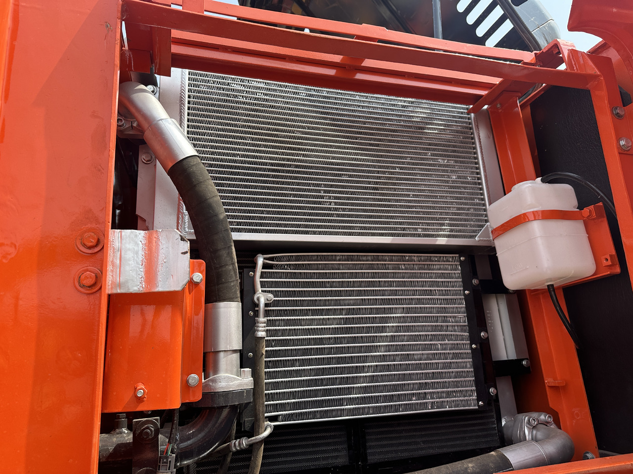 DOOSAN DX225LC-9C - Kettenbagger: das Bild 3 DOOSAN DX225LC-9C - Kettenbagger: das Bild 3