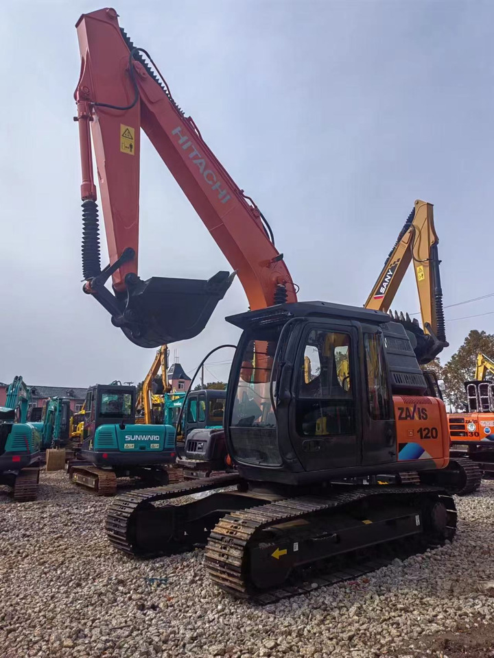 HITACHI ZX120 - Kettenbagger: das Bild 3 HITACHI ZX120 - Kettenbagger: das Bild 3
