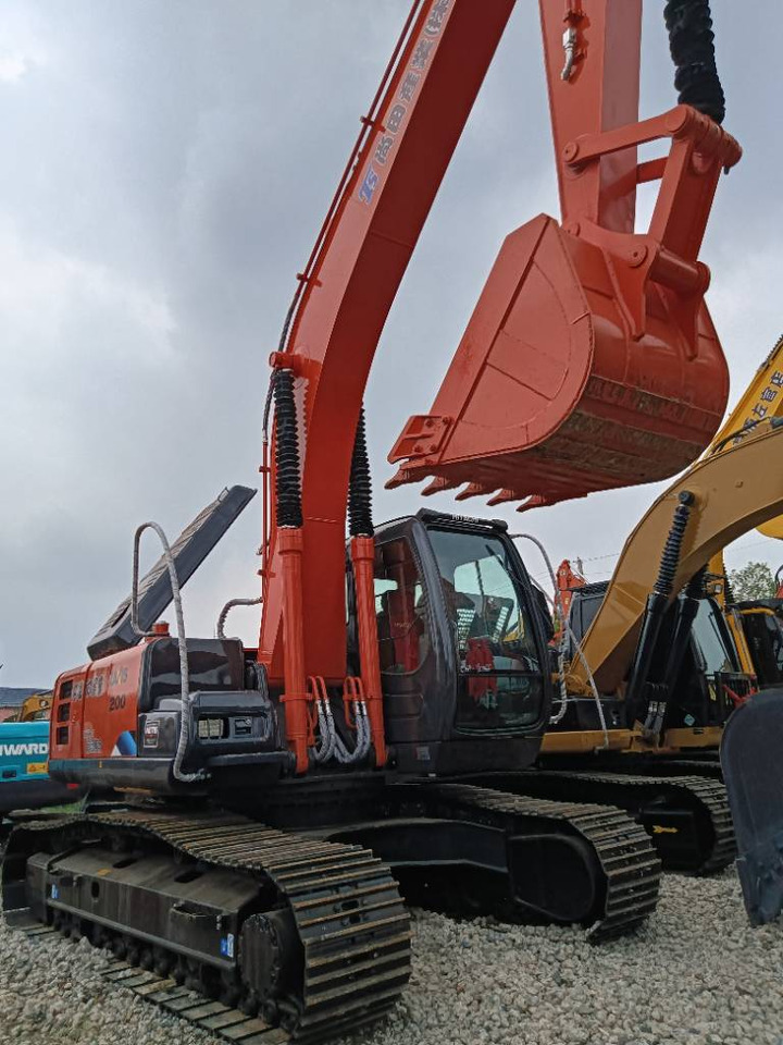 Hitachi ZX 200 - Kettenbagger: das Bild 5 Hitachi ZX 200 - Kettenbagger: das Bild 5