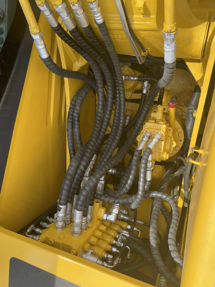 KOMATSU PC 130-7 - Minibagger: das Bild 4 KOMATSU PC 130-7 - Minibagger: das Bild 4