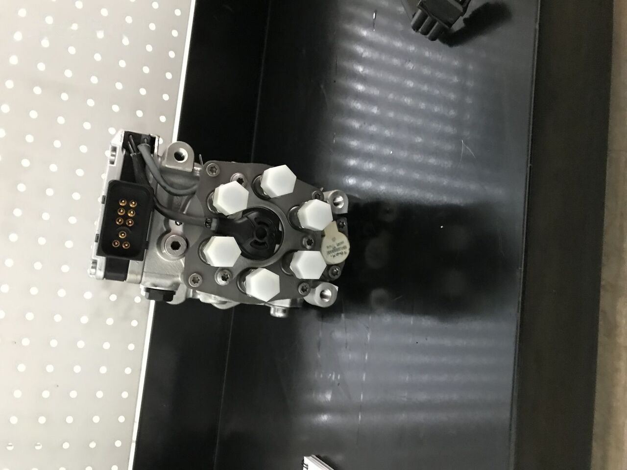 Bosch 2018 51111037611 MAN - Kraftstoffpumpe für LKW: das Bild 1 Bosch 2018 51111037611 MAN - Kraftstoffpumpe für LKW: das Bild 1