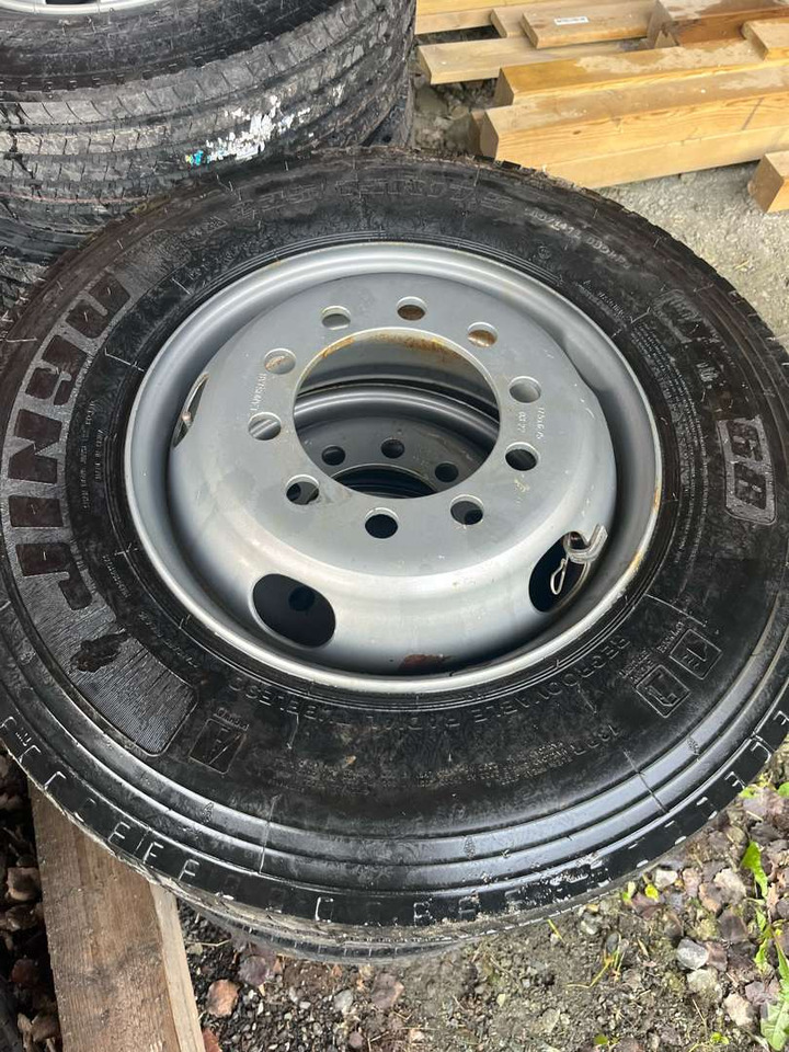 16 stk dekk med felg til traktorhenger: Jinyu JF568 235/75 R 17.5 - Werkzeug/ Gerät: das Bild 1 16 stk dekk med felg til traktorhenger: Jinyu JF568 235/75 R 17.5 - Werkzeug/ Gerät: das Bild 1