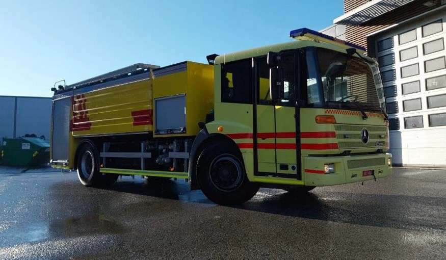 2005 Mercedes-Benz Econic 1833L / 2,50m høyde / Water tanker / Firetruck - Feuerwehrfahrzeug: das Bild 1 2005 Mercedes-Benz Econic 1833L / 2,50m høyde / Water tanker / Firetruck - Feuerwehrfahrzeug: das Bild 1