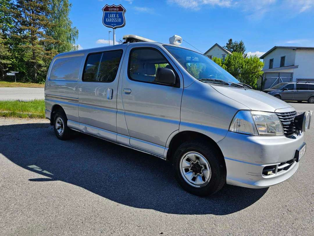 2009 Personbil Toyota Hiace 4 WD Lang type 9 seter EU-Godkjent - PKW: das Bild 4 2009 Personbil Toyota Hiace 4 WD Lang type 9 seter EU-Godkjent - PKW: das Bild 4