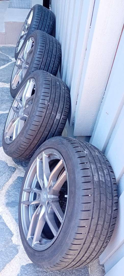 Dekk vredestein med felg 225/45 - R17 - Werkzeug/ Gerät: das Bild 3 Dekk vredestein med felg 225/45 - R17 - Werkzeug/ Gerät: das Bild 3