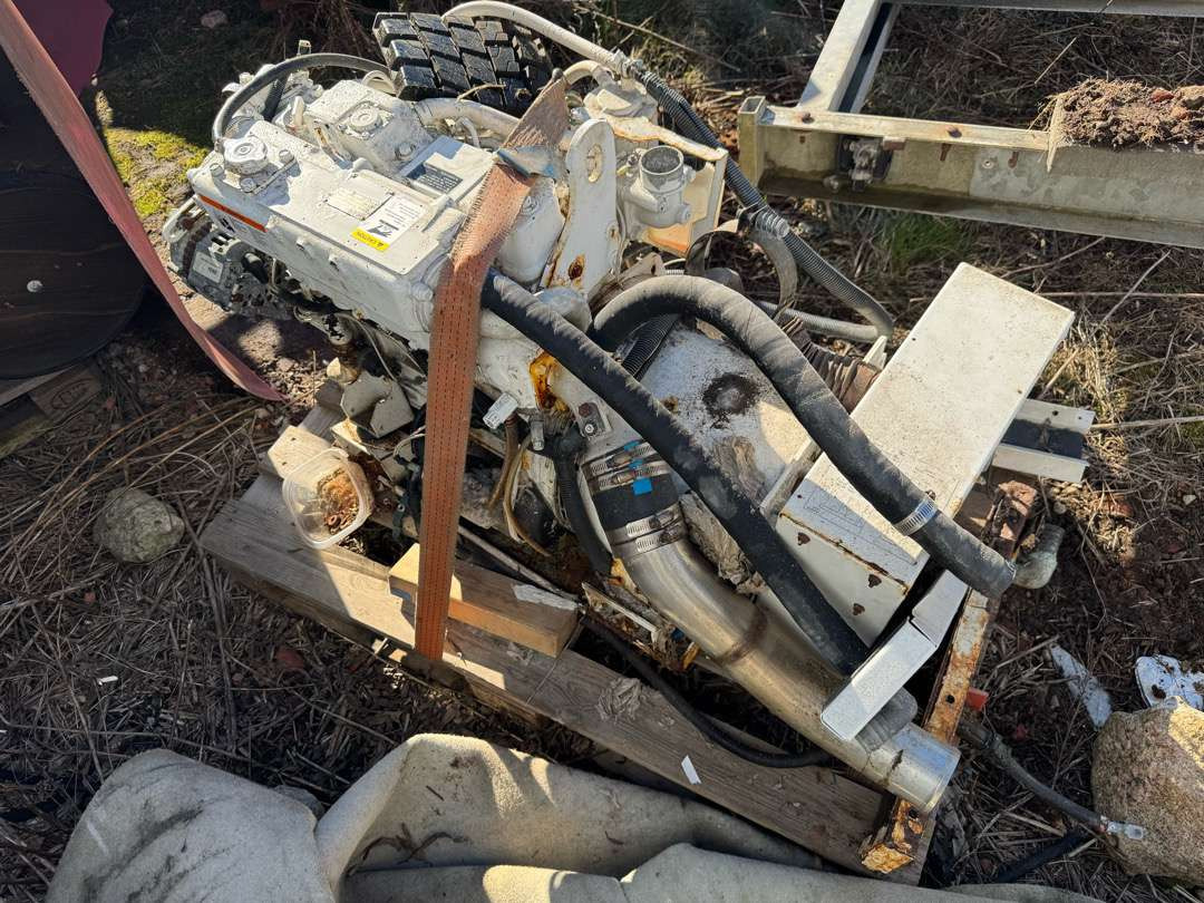 Yanmar Marine engine 4TNV88-XKMR - Werkzeug/ Gerät: das Bild 1 Yanmar Marine engine 4TNV88-XKMR - Werkzeug/ Gerät: das Bild 1