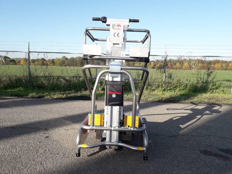 Faraone Elevah 40 - Teleskopmastbühne: das Bild 4 Faraone Elevah 40 - Teleskopmastbühne: das Bild 4