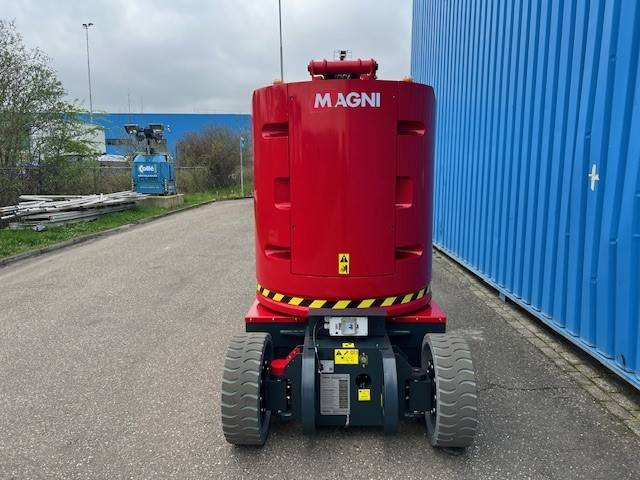 MAGNI EAB 11 AC - Gelenkarmbühne: das Bild 4 MAGNI EAB 11 AC - Gelenkarmbühne: das Bild 4