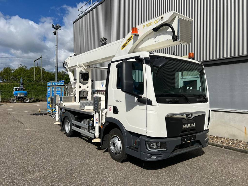 Palfinger P 300 KS - LKW mit Arbeitsbühne: das Bild 5 Palfinger P 300 KS - LKW mit Arbeitsbühne: das Bild 5