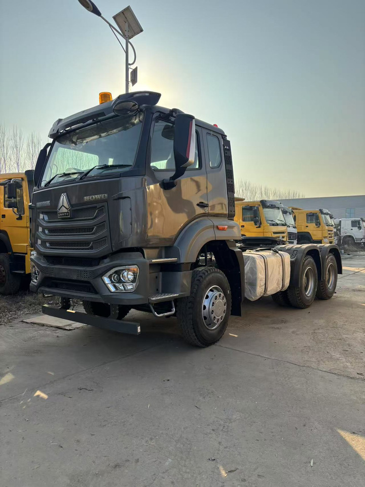 SINOTRUCK HOWO - Sattelzugmaschine: das Bild 2 SINOTRUCK HOWO - Sattelzugmaschine: das Bild 2