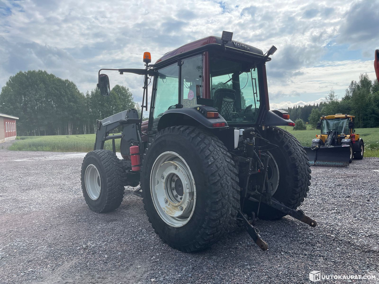 Valtra A93 Unlimited tractor with loader, 2016, Lohja - Andere Technik: das Bild 4 Valtra A93 Unlimited tractor with loader, 2016, Lohja - Andere Technik: das Bild 4