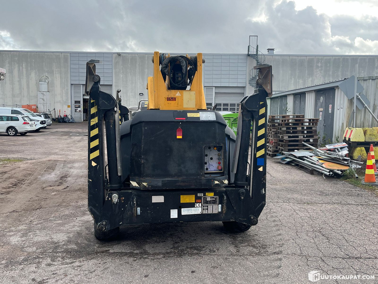 Dino 205RXT, Kuukulkija henkilönostin, Kymppi voimassa vuoteen 2029, Korjattavaksi, 2005, Vantaa - Anhänger-Arbeitsbühne: das Bild 4 Dino 205RXT, Kuukulkija henkilönostin, Kymppi voimassa vuoteen 2029, Korjattavaksi, 2005, Vantaa - Anhänger-Arbeitsbühne: das Bild 4