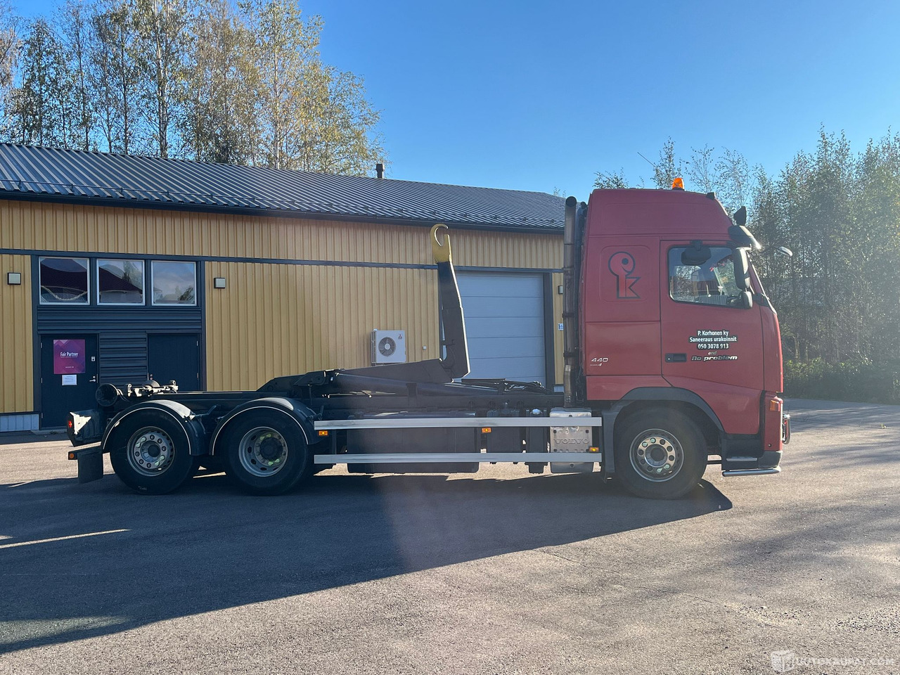 LKW Volvo FH13 440, Koukkulava kuorma-auto, 2007, Todella siistikuntoinen, Lohja: das Bild 13
