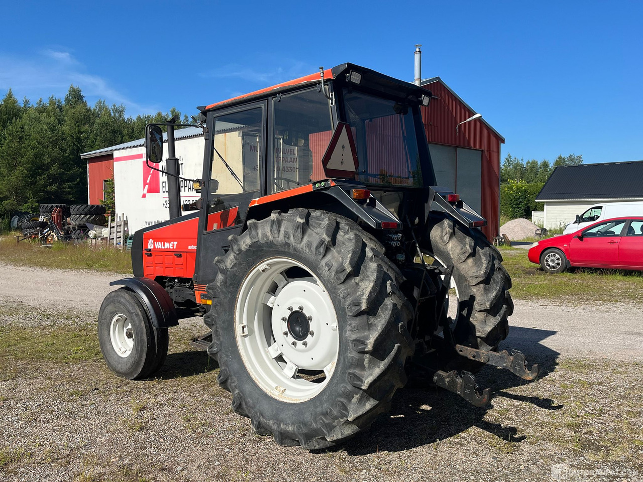 Valmet 705, Traktori, harrastajalta, 1990, Salo - Landmaschine: das Bild 3 Valmet 705, Traktori, harrastajalta, 1990, Salo - Landmaschine: das Bild 3
