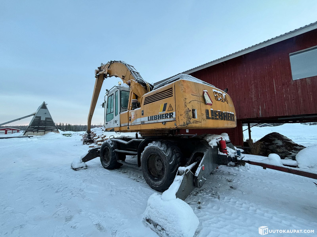 Liebherr A934B LITRONIC material handler with long boom, 2003, Pello - Umschlagbagger: das Bild 5 Liebherr A934B LITRONIC material handler with long boom, 2003, Pello - Umschlagbagger: das Bild 5