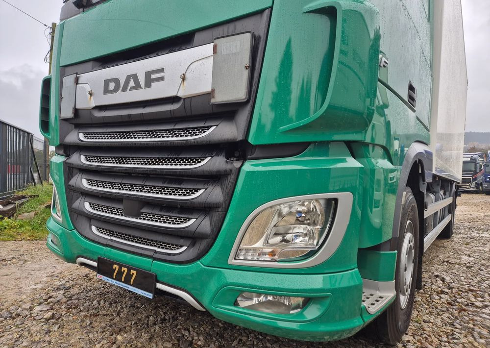 DAF XF ORYGINALNY PRZEBIEG z Niemiec / TANDEM ZESTAW PRZEJAZDOWY Z WINDĄ - Koffer LKW: das Bild 2 DAF XF ORYGINALNY PRZEBIEG z Niemiec / TANDEM ZESTAW PRZEJAZDOWY Z WINDĄ - Koffer LKW: das Bild 2