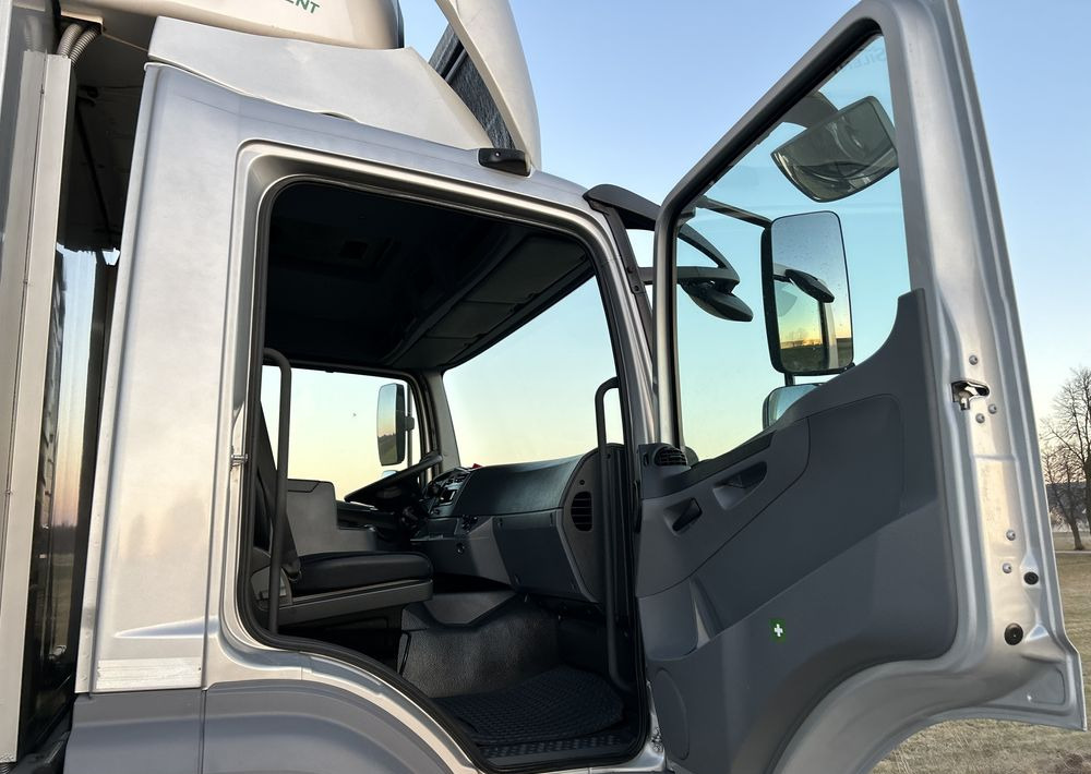 Mercedes-Benz Axor 1824 237000km !! TOP 8m 20 palet / z Niemiec / Euro 5 ! / agregat Carrier Supra 950 - Kühlkoffer LKW: das Bild 5 Mercedes-Benz Axor 1824 237000km !! TOP 8m 20 palet / z Niemiec / Euro 5 ! / agregat Carrier Supra 950 - Kühlkoffer LKW: das Bild 5
