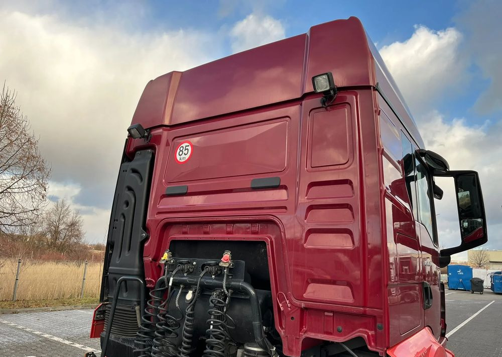 MAN TGS 18.400 18.470 NAUKA JAZDY STANDARD 4x2 / TGX 18.360 400 510 460 500 TOP STAN / ŚWIEŻO SPROWADZONY - Sattelzugmaschine: das Bild 4 MAN TGS 18.400 18.470 NAUKA JAZDY STANDARD 4x2 / TGX 18.360 400 510 460 500 TOP STAN / ŚWIEŻO SPROWADZONY - Sattelzugmaschine: das Bild 4