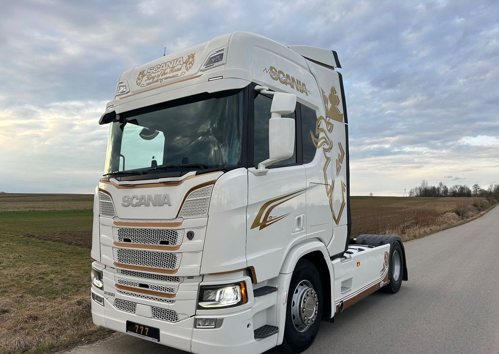 Scania R500 FULL AIR 2019 10x poduszki KLIMA POSTOJOWA / RETARDER / FULL SPOJLER / TOP STAN / od jedynego właściciela ! HYDRAULIKA spod beczki spożywczej ! / do wywrotu ruchomej podłogi beczki TOP TOP - Sattelzugmaschine: das Bild 1 Scania R500 FULL AIR 2019 10x poduszki KLIMA POSTOJOWA / RETARDER / FULL SPOJLER / TOP STAN / od jedynego właściciela ! HYDRAULIKA spod beczki spożywczej ! / do wywrotu ruchomej podłogi beczki TOP TOP - Sattelzugmaschine: das Bild 1