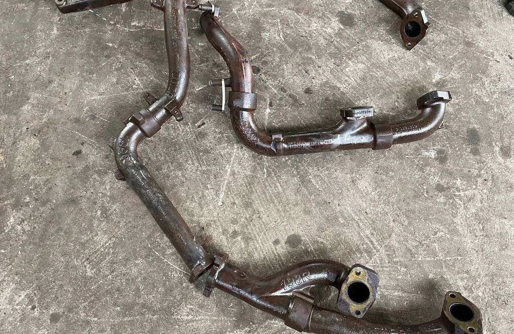 Scania R 730 V8 1906965 Scania R 730 V8 1906965 truck - Abgaskrümmer für LKW: das Bild 3 Scania R 730 V8 1906965 Scania R 730 V8 1906965 truck - Abgaskrümmer für LKW: das Bild 3