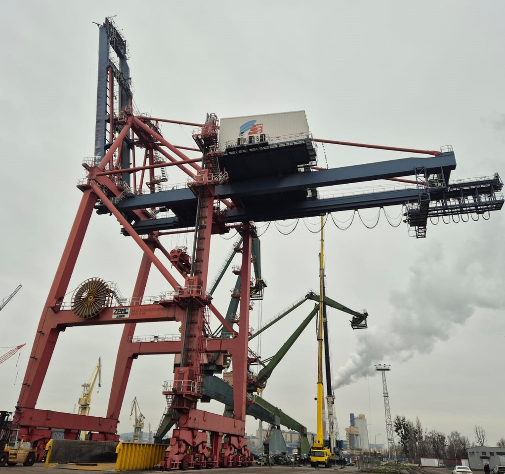 ZPMC STS crane - Hafentechnik: das Bild 1 ZPMC STS crane - Hafentechnik: das Bild 1